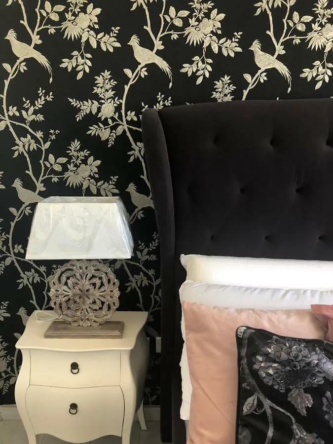 Vogue Suite Mg Ta Xbiex Malta